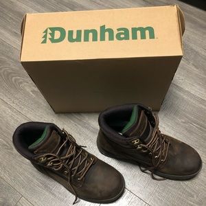 Dunhams mens size 9 waterproof work boots.
